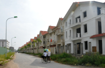 Cứu BĐS: Mồi lửa nhỏ hun tảng băng cả thước?