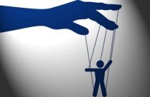 “Mời” ông chủ tư nhân ra khỏi ngân hàng?