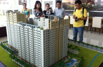 Vẫn phải... chờ xem