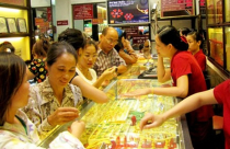 Vàng SJC cao hơn thế giới 2,32 triệu đồng/lượng