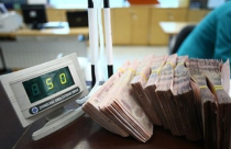 Ngân sách: Thu bấp bênh, chi “bền vững”