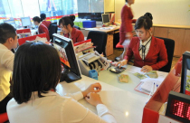 Nộp tiền cũng... mất tiền!?