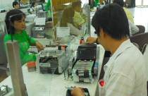 Thu phí để hạn chế tiền mặt là hợp lý