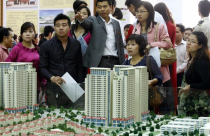 Hoạt động xây dựng BĐS: Quyết liệt… chờ chính sách