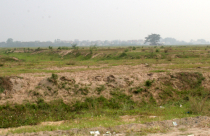 "Bịt mắt" dân thu hồi 90ha đất để... bỏ hoang 10 năm