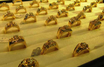 Giá vàng giảm đầu tuần còn 36,95 triệu đồng/lượng