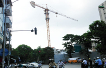 Sập cẩu khiến 2 người tử vong ở Hải Phòng: Thấp thỏm lo “tử thần” treo lơ lửng trên đầu