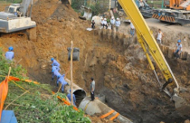 Vỡ ống 9 lần: Vinaconex "bắn" không nên, ai đang "đền đạn"?