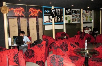 Bít lối thoát hiểm cao ốc để bán cà phê