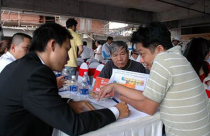 Không có bằng đại học, hết đời dân cò đất?