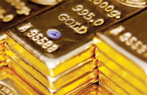 Giá vàng nhích nhẹ sau tin Ukraine chặn Nga vượt biên