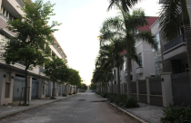 Biệt thự bỏ hoang: Không lối thoát