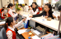 Lãi suất ngân hàng đồng loạt giảm mạnh