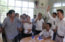 Dân lo mất trắng, chủ đầu tư bảo chờ