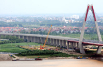 Đất Đông Anh "sốt sình sịch" vì cầu Nhật Tân