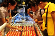 Giá vàng quay lại đáy 9 tháng