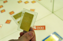 Giá vàng gần như đứng yên