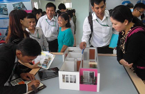 Không có chuyện đẩy giá bất động sản