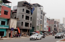 Dẹp loạn nhà siêu mỏng, siêu méo phải từ quy hoạch