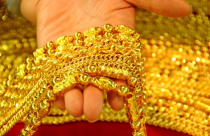 Giá vàng nhảy hơn 1% lên đỉnh 3 tuần