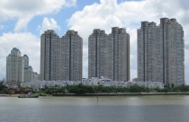 Thị trường BĐS năm 2015: Còn nhiều rủi ro?