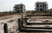 Đô thị “hoang”, đất “vàng” bỏ phí
