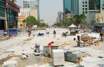 Phố đi bộ không chỉ để đi bộ