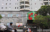 Nỗi buồn chung cư: Tự đào hố chôn mình