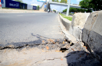 Đại lộ hiện đại nhất TP HCM bị nứt do thi công cao ốc