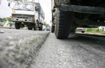Hằn lún trên Quốc lộ 1A: Do sử dụng nhựa thường?