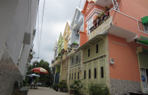 Mua đất Nhà Bè: 700 triệu có nhà, 20 phút tới trung tâm nhưng chưa tiện