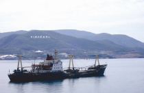 Cổ phần hóa và “khe hở nhà đất”