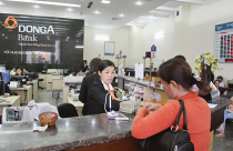 Bán nợ càng nhiều, lợi nhuận càng giảm