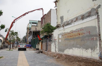 Nhà siêu mỏng, siêu méo, tường siêu đắt: Hãy để thị trường tự giải quyết