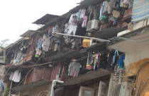 Hà Nội: Kinh hãi khu tập thể có hơn 80 đường ống xả thải ra mương