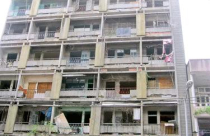 Giật mình chung cư… chờ sập