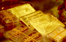 Giá vàng lên cao nhất 3 tháng rưỡi sau số liệu bán lẻ của Mỹ