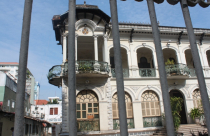 Lộ danh tính “đại gia” mua biệt thự cổ 35 triệu USD