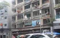 TP.HCM: Sống “run rẩy” trong chung cư cũ