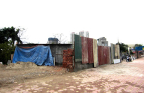 Lấp ao, xây dựng công trình không phép