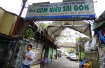 Xây nhà trái phép trên đất biệt thự, sao chậm xử lý?