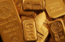 Giá vàng rơi khỏi đỉnh 13 tháng trong phiên giao dịch đầy biến động