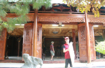 "Đại gia vàng" lại xin lùi thời gian tháo dỡ 3 căn nhà trong biệt phủ