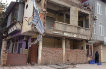 Khó ngăn chặn công trình xây sai phép?