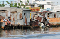 Doanh nghiệp có thể tham gia giải tỏa nhà ven kênh rạch