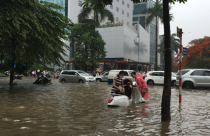 Mưa lớn ngập phố phường Hà Nội: Cơ hội đánh giá vị trí bất động sản
