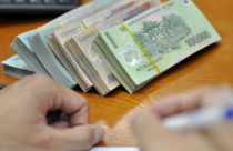 Chính phủ lo nợ công vượt trần