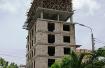 “Thả cửa” cho vượt tầng, sai phép