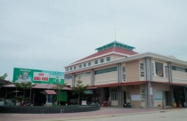 Quảng Ngãi: Tiếp tục tuyên truyền, vận động tiểu thương tự giác chuyển chợ