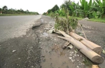 Đường nghìn tỷ 4 năm đã xuống cấp: Vì mưa to quá